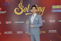 Thời trang trẻ trung, sành điệu của Ngọc Sơn ở tuổi 48