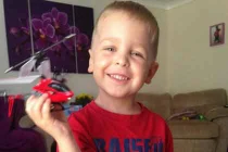 Bộ ảnh cậu bé đáng yêu chỉ còn 1 năm sống