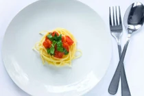 Bỏ túi 9 mẹo ăn trưa lành mạnh tại văn phòng