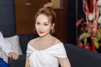 Bí quyết dưỡng da, giữ dáng siêu sexy của hai mỹ nhân “Về nhà đi con“