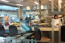 Khu bếp bí ẩn của McDonald’s 