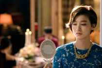 Tức điên vì nhân tình đưa ảnh vợ con hạnh phúc lên mạng xã hội