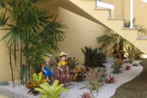 Cách tạo vườn xinh trong nhà phố từ những khoảng đất thừa 