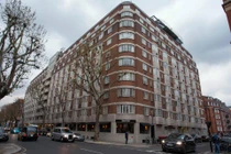 Thâm nhập tòa nhà “10 tầng của gái mại dâm” khét tiếng ở London