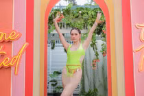 “Nữ đại gia quận 7” là mẹ 3 con vẫn mặc đồ bơi khoét hông