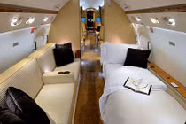 Làm ăn bết bát, đại gia rao bán chuyên cơ 744 tỷ