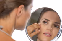 Bạn có biết, kẻ mắt nước gây hại cho mắt đến mức nào?