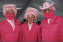 Những thiết kế thời trang kỳ quặc nhất quả đất