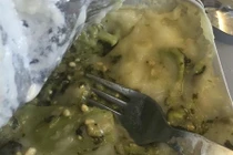 Sự thật giật mình những món ăn khủng khiếp nhất trên máy bay