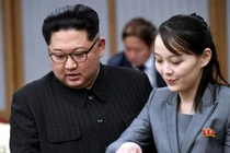 Em gái ông Kim Jong-un ăn mặc giản dị, thanh lịch ra sao