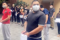 Khởi tố vụ án nhóm “quái xế” bốc đầu, lạng lách quanh hồ Hoàn Kiếm