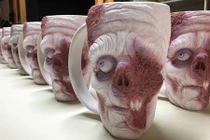 Phát hoảng những kiểu cốc hình thù kinh dị 