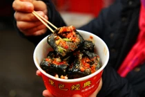 Không ngờ Phượng Hoàng Cổ Trấn lại có những món ngon hấp dẫn này