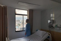 Ca sĩ Akira Phan nằm viện, nói lời “Tạm biệt” khiến fan lo lắng