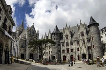Lặng ngắm kiến trúc Gothic trên đỉnh Bà Nà