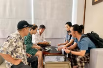 Gia đình cố NS Lê Bình làm từ thiện gần 300 triệu đồng từ tiền phúng điếu