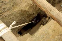 Cuộc sống “cực hình” của dân khai thác vàng