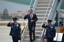 Tổng thống Obama sang thăm Việt Nam bằng chuyên cơ nào?