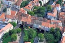 Ngỡ ngàng nhà mọc như nấm trên cầu