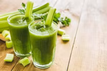 Nước ép cần tây đại bổ nhưng không phải ai cũng nên dùng