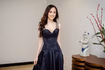 Ngắm gu thời trang sành điệu của Mai Phương Thúy