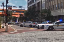 Lại xả súng đẫm máu tại Mỹ, hơn 10 người thương vong