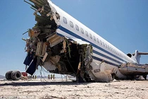 Những bí kíp sống sót khi máy bay gặp nạn