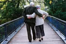 Video: Tình yêu vĩnh hằng của ông cụ 93 tuổi