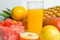 8 loại nước ép trái cây giảm đau trong ngày ấy