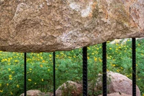 Kiến trúc mái đá giữa công viên Việt làm sốc báo Tây