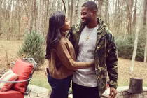 Chàng trai bị ném đá vì cầu hôn tại lễ tốt nghiệp của bạn gái