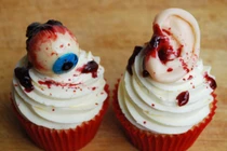 Khóc thét với những chiếc bánh kinh dị không dành cho người yếu tim 