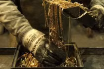 Tận mắt xem chế tác vàng trang sức cực công phu