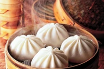 Câu chuyện bất ngờ đằng sau món bánh bao “chó không thèm” của Trung Quốc