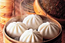 Câu chuyện bất ngờ đằng sau món bánh bao “chó không thèm” của Trung Quốc