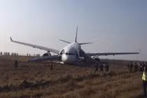 “Mổ” máy bay Thổ Nhĩ Kỳ vừa vỡ toác đầu ở Nepal