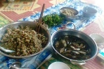 Rợn người món gỏi cá nhảy kinh dị của đồng bào Thái ở Sơn La