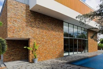 Biệt thự Thảo Điền ở TP HCM đẹp “hút hồn” trên báo ngoại