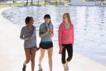 Đi bộ 1h/ngày giảm nguy cơ ung thư vú