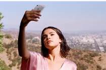 Ít ai ngờ những đồ dùng này đang “ngấm ngầm” tàn phá nhan sắc của bạn