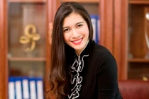 Tiểu thư nhà giàu Việt đình đám một thời giờ “xuống giá” trầm trọng