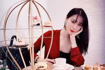 Gu thời trang sang chảnh của tiểu thư nhà giàu có “chiếc cằm đẹp nhất Trung Quốc”