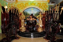 Rùng mình biệt thự quái đản hơn 100 tỷ của ca sĩ Ngọc Sơn