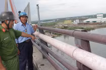 Người phụ nữ ở miền Tây 4 lần tự tử bất thành