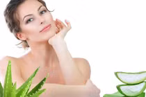 Tự làm mặt nạ nha đam giúp da mặt trắng mịn thần tốc