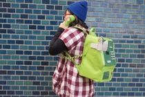 Những chiếc túi xách kỳ lạ giúp bạn nổi bật giữa phố