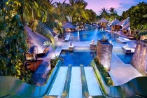 Những máng trượt siêu đắt tại khách sạn