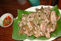 Độc lạ đặc sản ở quê hôn thê của Bùi Tiến Dũng