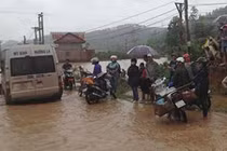 Bão số 1 quần thảo, 3 người chết và mất tích