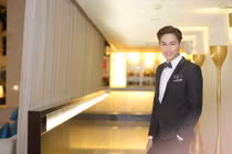 Phong cách thời trang lịch lãm của nam chính “Yêu thì ghét thôi“